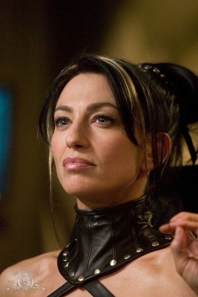 Stargate SG-1 - Avalon: Part 1 - Photos - Claudia Black