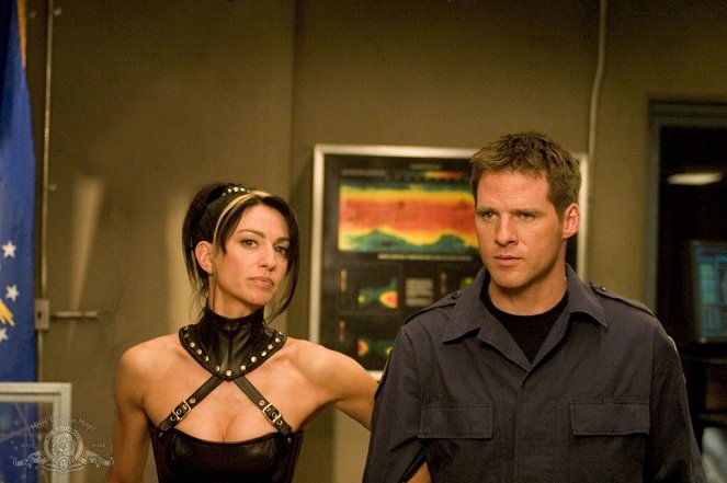 Stargate Kommando SG-1 - Season 9 - Avalon - Filmfotos - Claudia Black, Ben Browder
