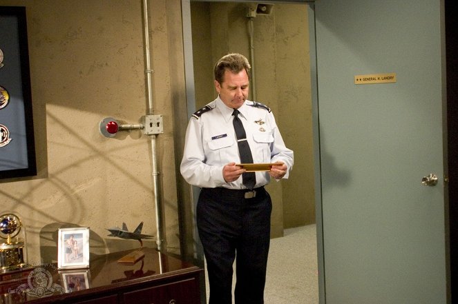 Stargate SG-1 - Season 9 - Avalon: Part 1 - Do filme - Beau Bridges