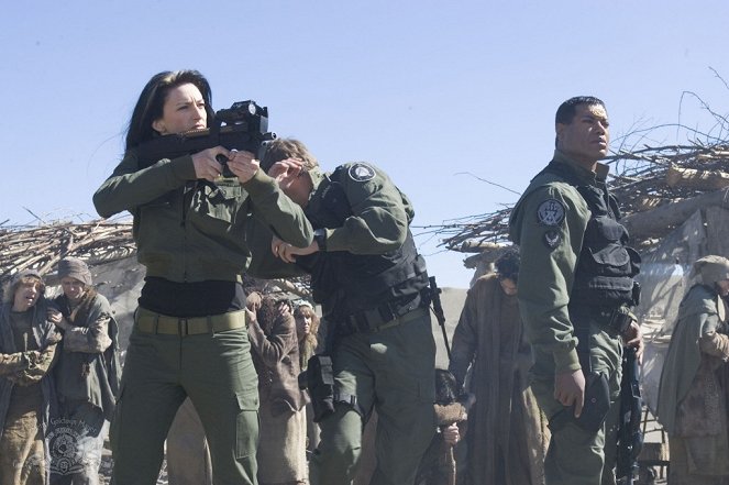 Stargate SG-1 - The Powers That Be - De la película - Claudia Black, Christopher Judge