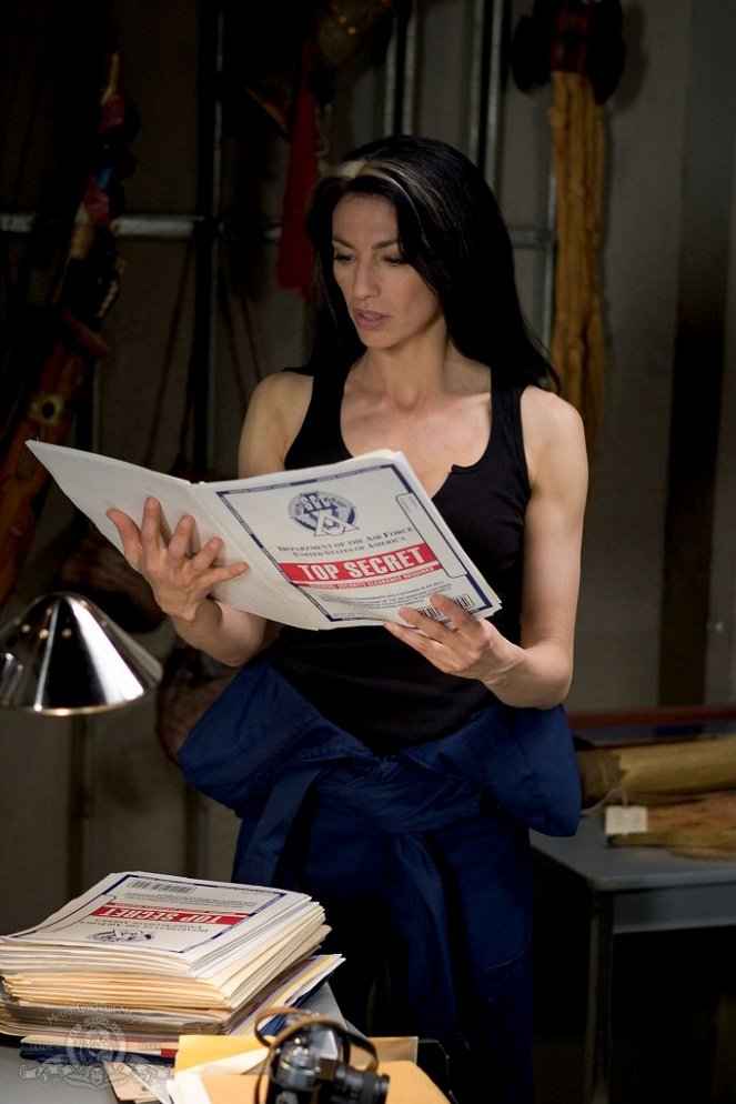 Stargate SG-1 - The Powers That Be - Photos - Claudia Black