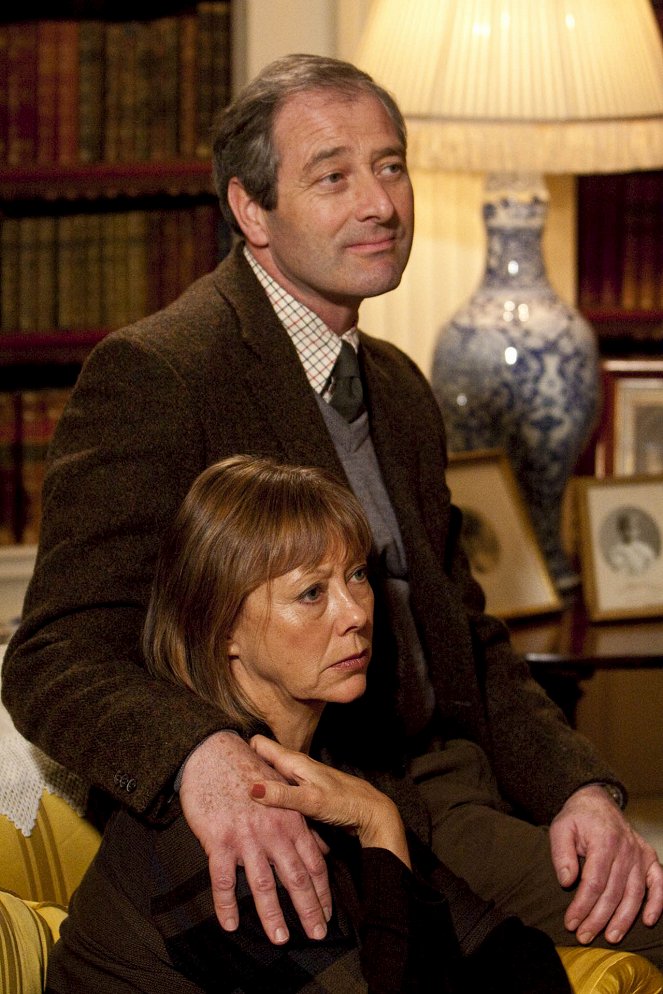 Midsomer Murders - Season 12 - The Creeper - Photos - Jenny Agutter, Julian Wadham