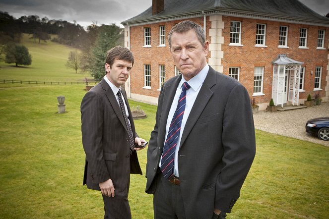 Inspector Barnaby - Season 12 - Über den Dächern von Chattham - Werbefoto - Jason Hughes, John Nettles
