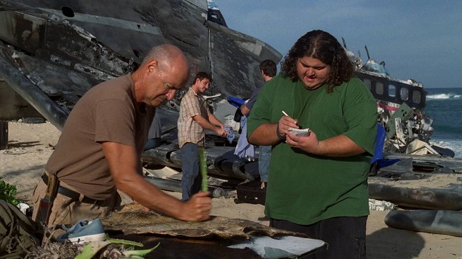 Lost - Raised by Another - Photos - Terry O'Quinn, Jorge Garcia
