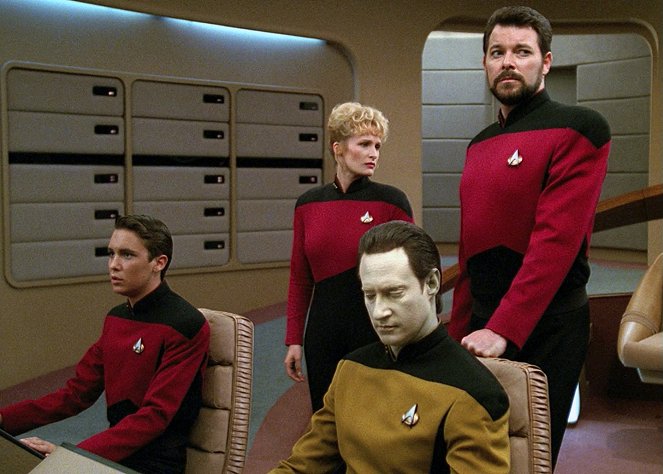 Star Trek - Das nächste Jahrhundert - Season 4 - Angriffsziel Erde - Filmfotos - Wil Wheaton, Elizabeth Dennehy, Brent Spiner, Jonathan Frakes