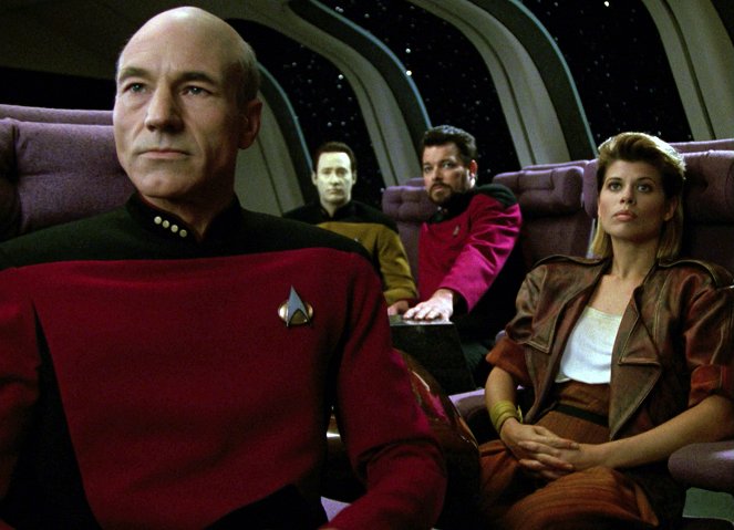 Star Trek - Das nächste Jahrhundert - Season 4 - Die Rettungsoperation - Filmfotos - Patrick Stewart, Brent Spiner, Jonathan Frakes, Beth Toussaint