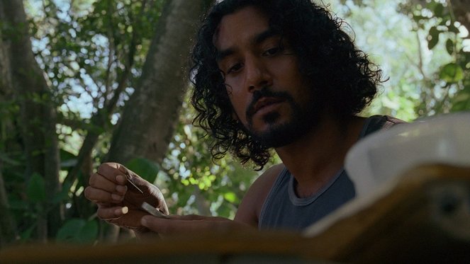 Ztraceni - Srdce a mysl - Z filmu - Naveen Andrews