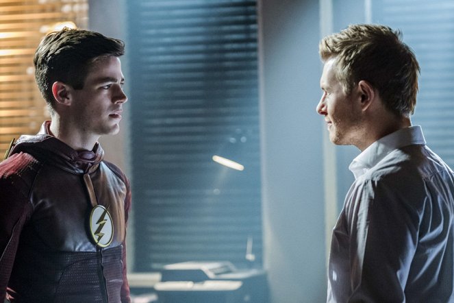 The Flash - Into the Speed Force - Photos - Grant Gustin, Rick Cosnett