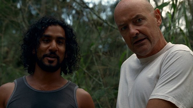 Lost : Les disparus - A la dérive - Film - Naveen Andrews, Terry O'Quinn