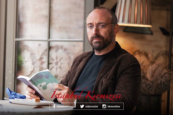 Red Istanbul - Lobby Cards - Halit Ergenç