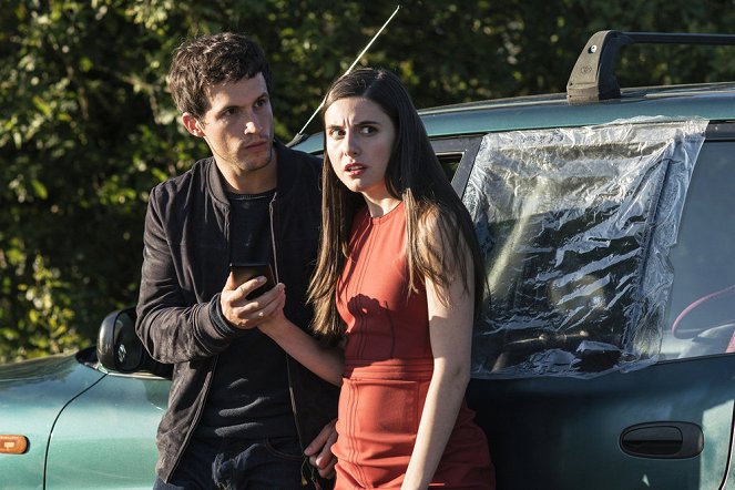 Imposters - Season 1 - My So-Called Wife - Photos - Rob Heaps, Marianne Rendón