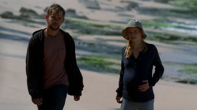 Lost : Les disparus - Le Mur du silence - Film - Dominic Monaghan, Emilie de Ravin