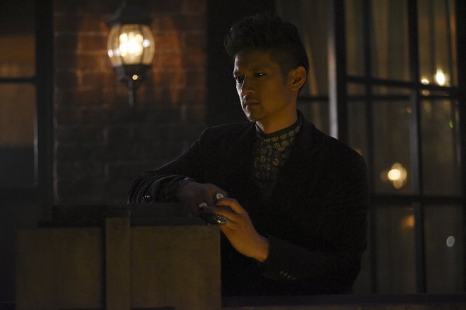 Shadowhunters: The Mortal Instruments - By the Light of Dawn - Photos - Harry Shum Jr.