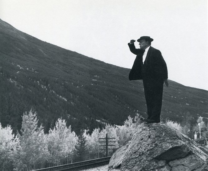The Railrodder - Photos - Buster Keaton