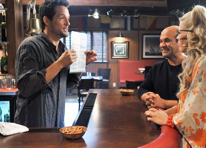 Cougar Town - Ways to be Wicked - Photos - Josh Hopkins, Ian Gomez