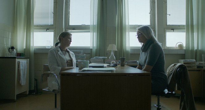 Špina - De la película - Ela Lehotská, Anna Šišková