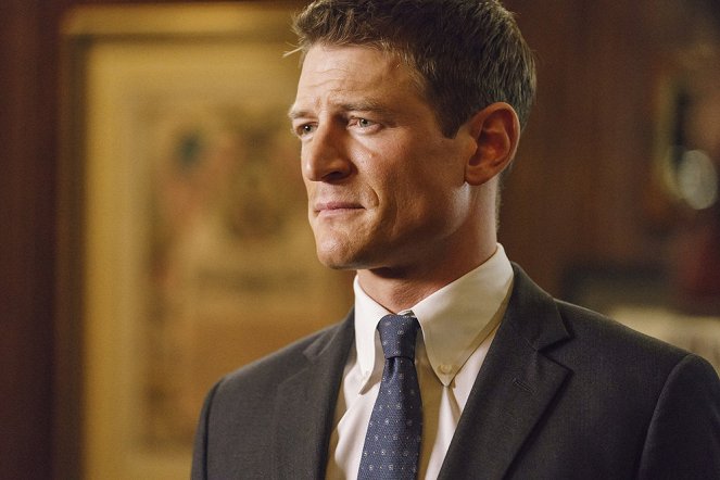 Chicago Justice - Friendly Fire - Photos - Philip Winchester