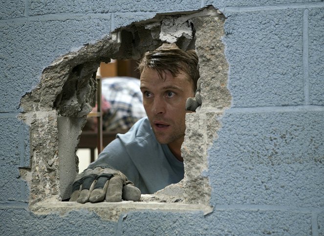 Chicago Fire - Nobody Else Is Dying Today - Photos - Jesse Spencer