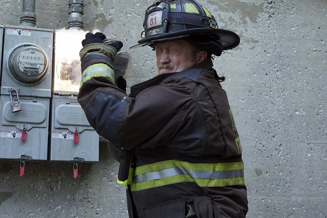 Chicago Fire - Nobody Else Is Dying Today - Photos - Christian Stolte