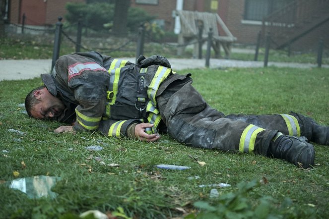 Chicago Fire - Die Leben der Anderen - Filmfotos - Taylor Kinney