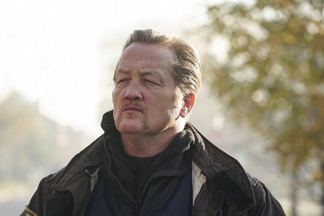 Chicago Fire - Who Lives and Who Dies - Van film - Christian Stolte