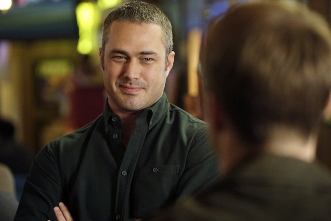 Chicago Fire - Trading in Scuttlebutt - Photos - Taylor Kinney