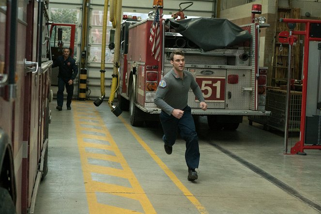 Chicago Fire - Telling Her Goodbye - Photos - Jesse Spencer