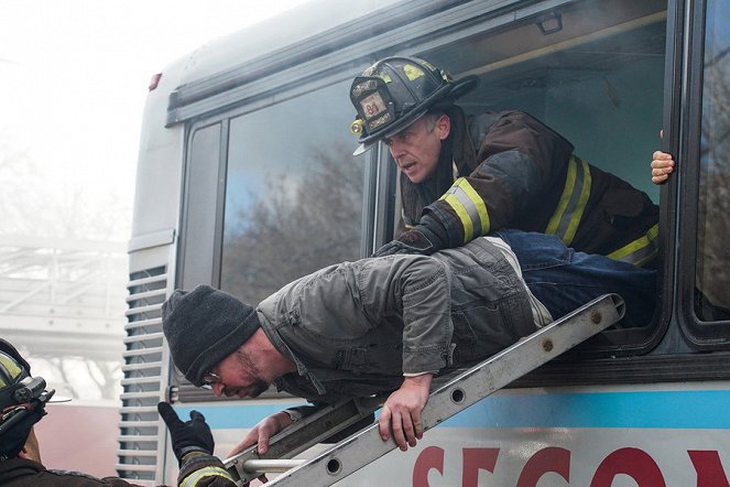 Chicago Fire - Season 4 - Not Everyone Makes It - Photos - David Eigenberg