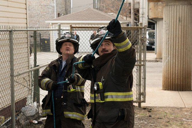 Chicago Fire - Season 4 - Budu chodit - Z filmu - Christian Stolte, Yuriy Sardarov