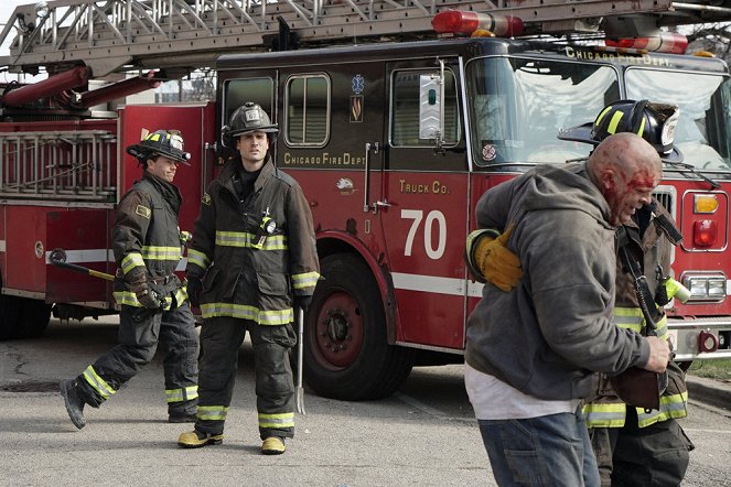 Chicago Fire - Where the Collapse Started - Van film