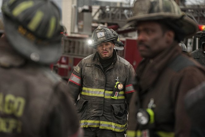 Chicago Fire - Where the Collapse Started - Photos - Joe Minoso