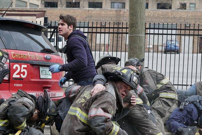 Lángoló Chicago - Where the Collapse Started - Filmfotók - Steven R. McQueen