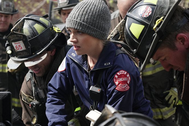 Chicago Fire - Season 4 - Superhero - Photos - Kara Killmer
