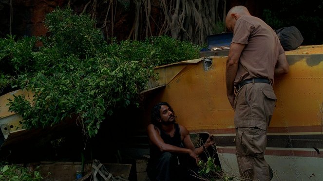Lost - Eltűntek - Mint kutya a macskával - Filmfotók - Naveen Andrews, Terry O'Quinn