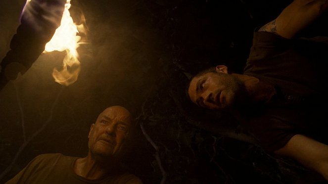 Nezvestní - Season 1 - Exodus 2 - Z filmu - Terry O'Quinn, Matthew Fox