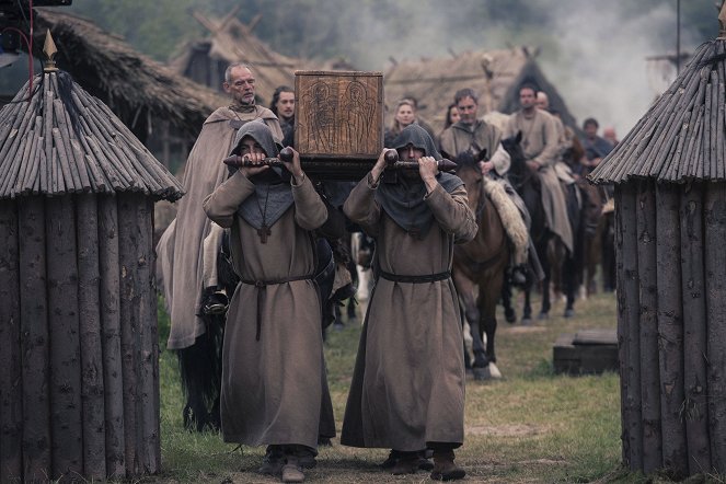 The Last Kingdom - Episode 2 - Filmfotos - David Schofield, Peter McDonald