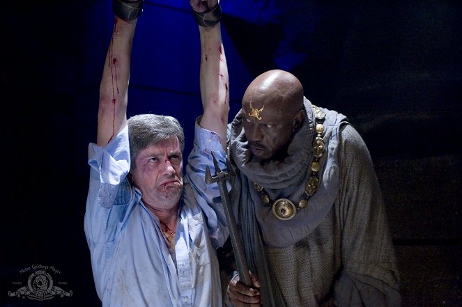 Stargate SG-1 - Season 9 - Ex Deus Machina - Photos - Louis Gossett Jr.