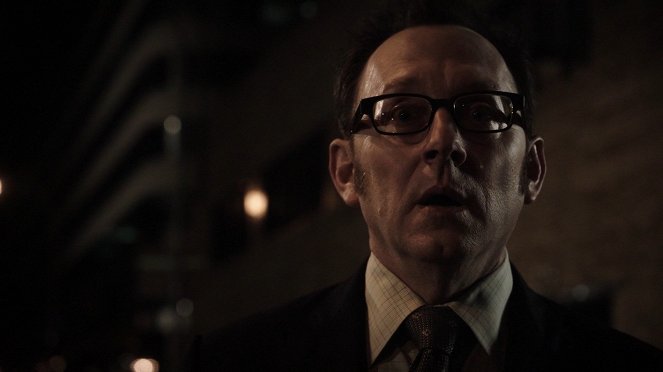 Person of Interest - The Crossing - Photos - Michael Emerson
