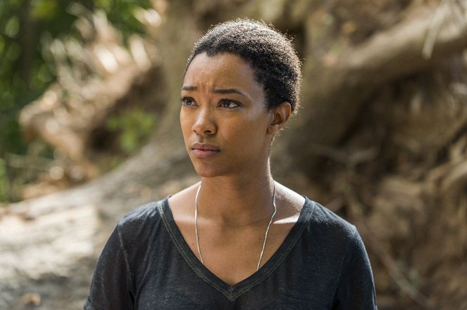 The Walking Dead - The Other Side - Photos - Sonequa Martin-Green