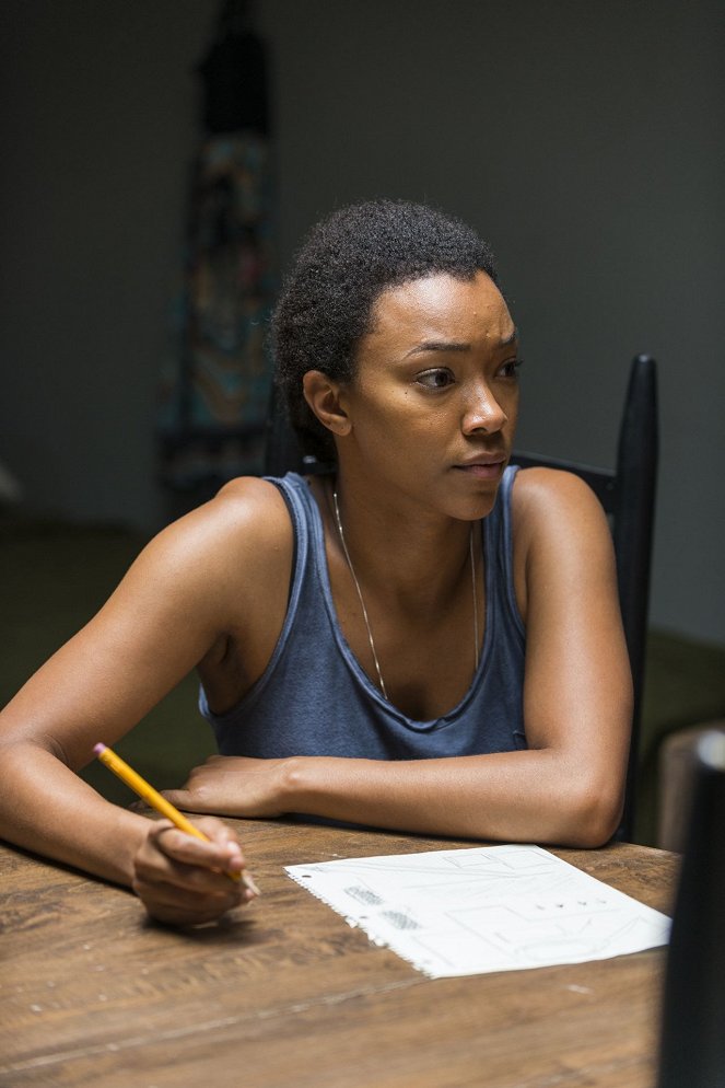 The Walking Dead - The Other Side - Photos - Sonequa Martin-Green