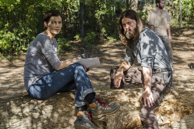 The Walking Dead - The Other Side - Photos - Lauren Cohan, Tom Payne