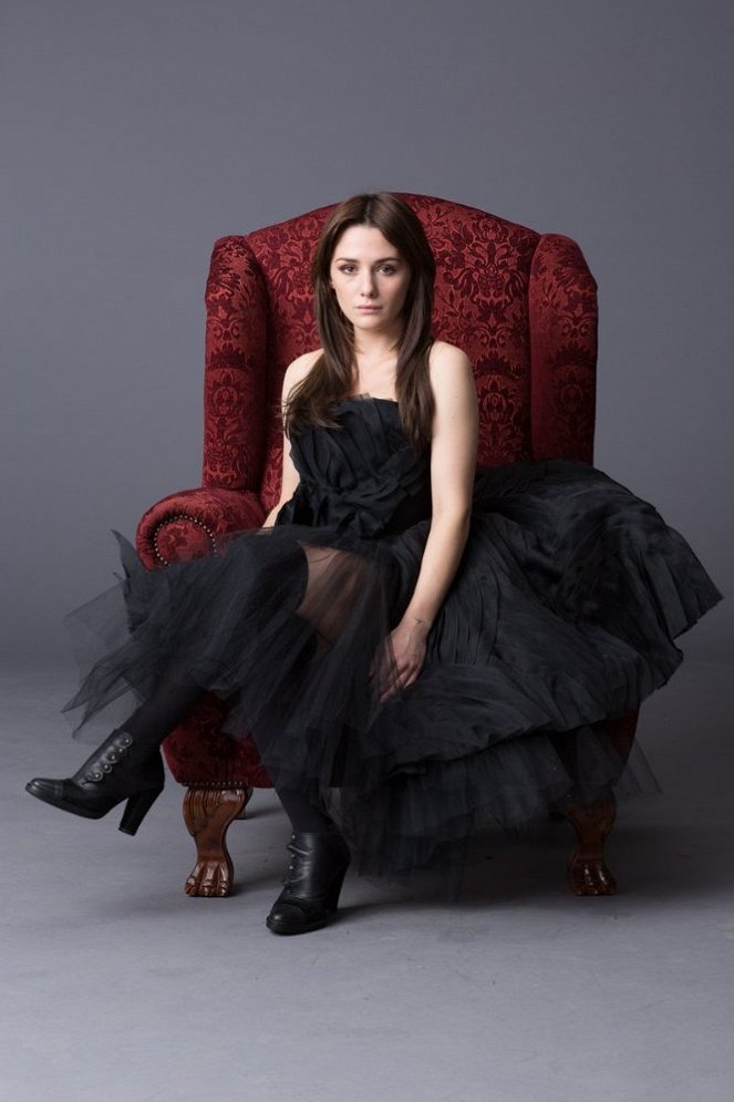 Fallen - Promoción - Addison Timlin