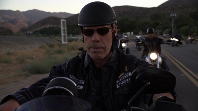 Sons of Anarchy - Patch Over - Van film - Ron Perlman