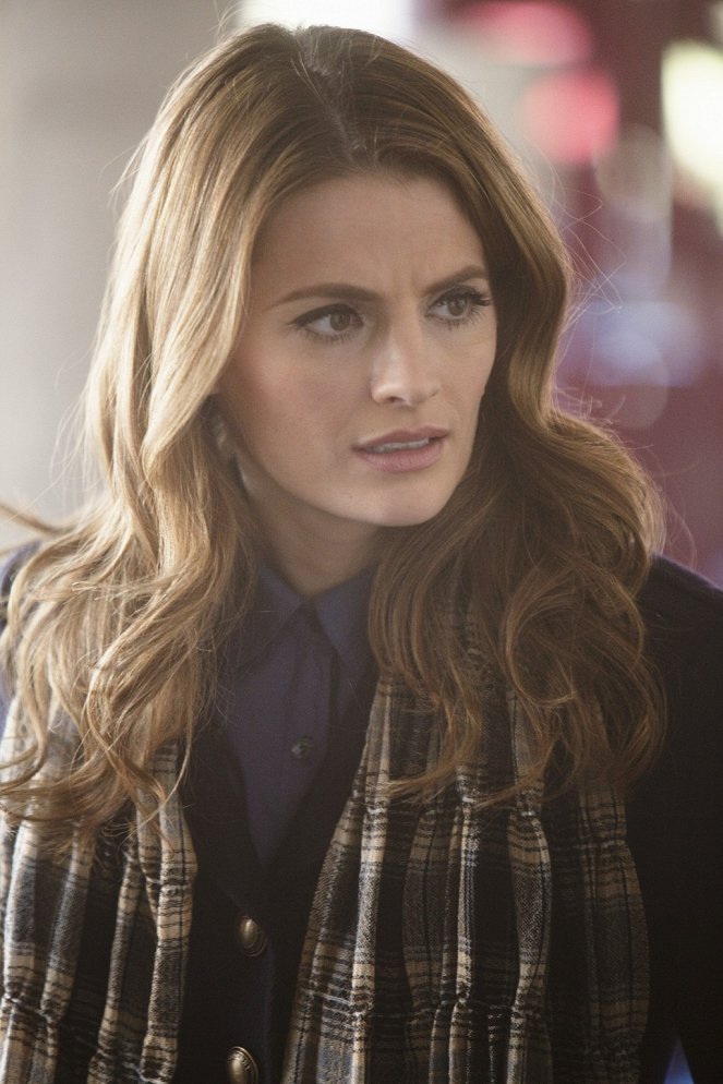 Castle - Dial M for Mayor - Photos - Stana Katic