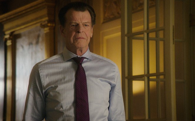 Elementary - Who Is That Masked Man? - Do filme - John Noble