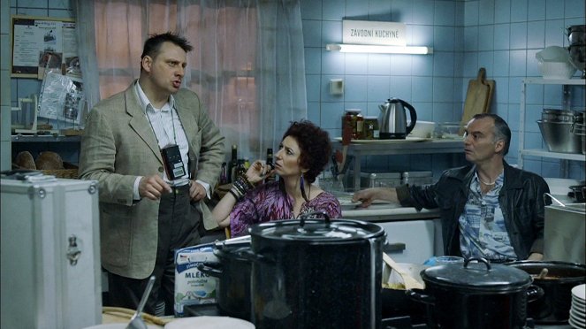 Čtvrtá hvězda - Uran - De la película - Radek Holub, Simona Babčáková, Ivan Trojan