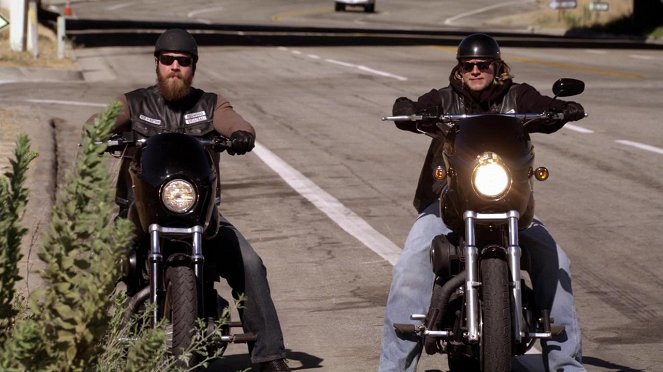 Kemény motorosok - Bandaháború - Filmfotók - Ryan Hurst, Charlie Hunnam
