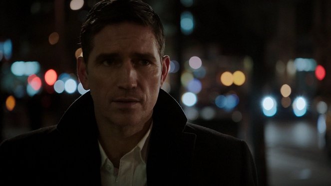 Person of Interest - A House Divided - Photos - James Caviezel