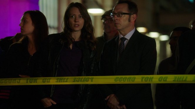 Person of Interest - Season 4 - Honor Among Thieves - Photos - Amy Acker, Michael Emerson