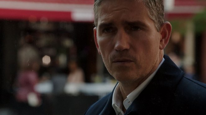 Person of Interest - The Cold War - Photos - James Caviezel